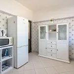 Host Wise - Lively Charming W Pool Apartman *