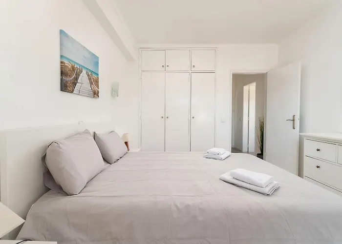 Apartamento Host Wise - Lively Charming W Pool