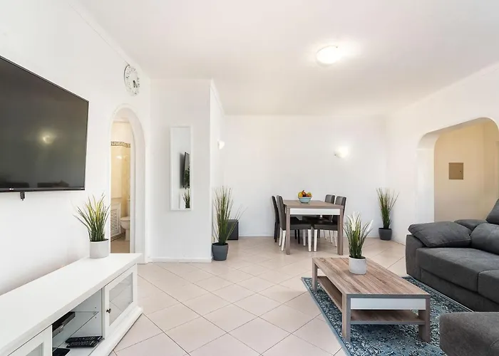 Apartamento Host Wise - Lively Charming W Pool *