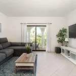 Host Wise - Lively Charming W Pool Daire